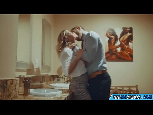 ❤️ Þegar busty ljóska tælir þig á almenningssalerni ❤❌ Gæðaklám á is.com-pornzog.ru ❌️❤